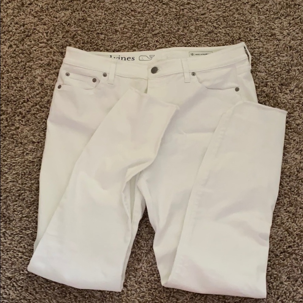 Vineyard vines white jeans